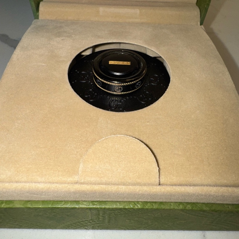 Gucci Oura ring US 7 - Used - Still in great condition - Picture 4 of 6